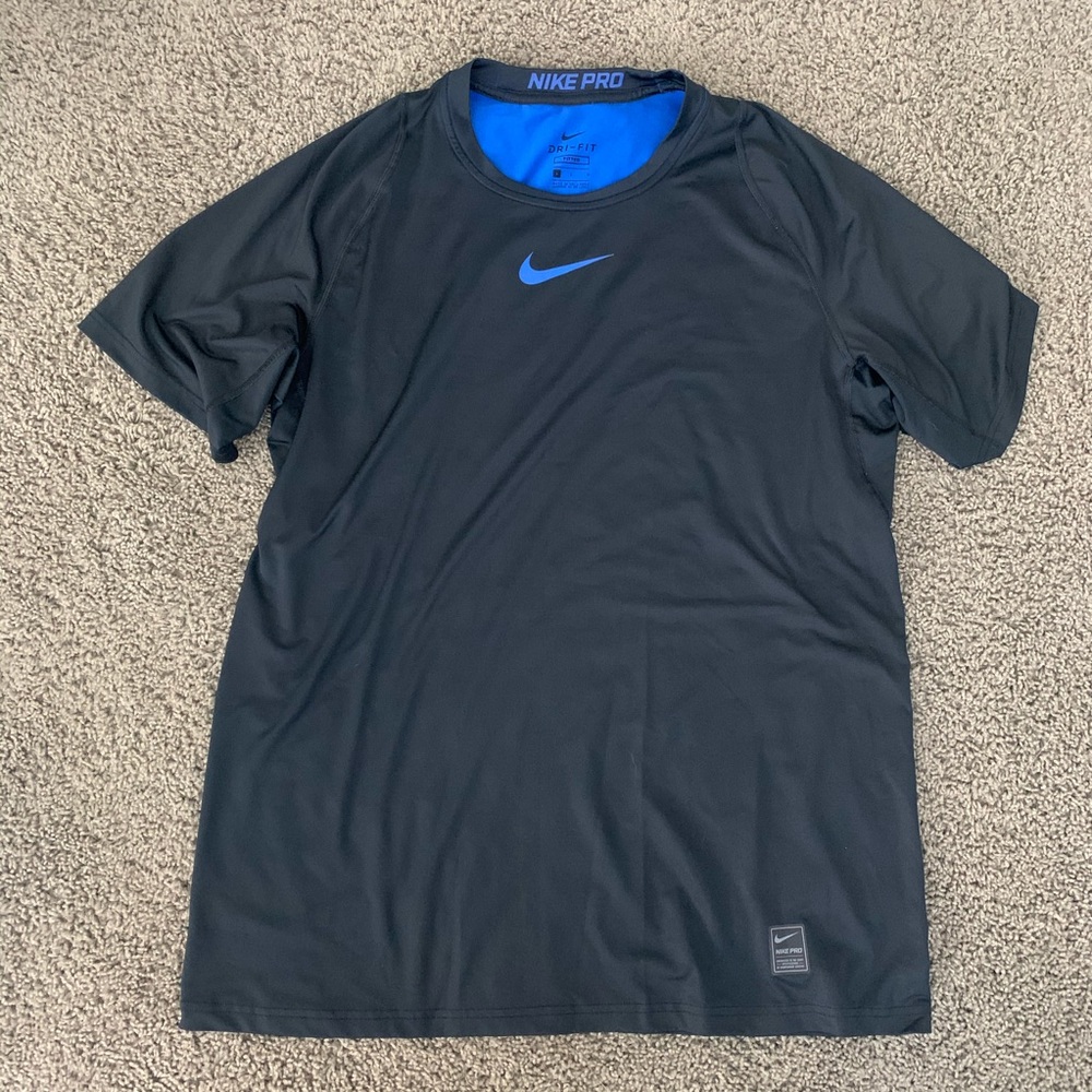 NEW Mens Nike Dri-Fit shirt